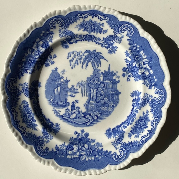 Antique John Maddock & Sons Royal 9” Blue Transferware Plate - Asian w/ Pagodas - Picture 2 of 8